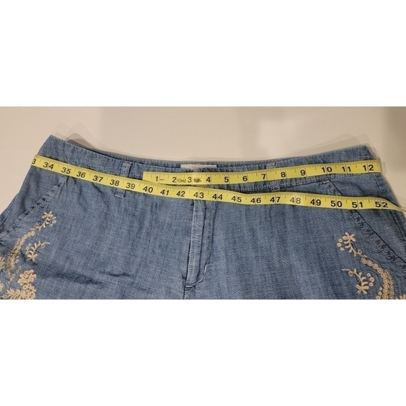 Liz Claiborne Denim Embroidered Shorts - Picture 6 of 7